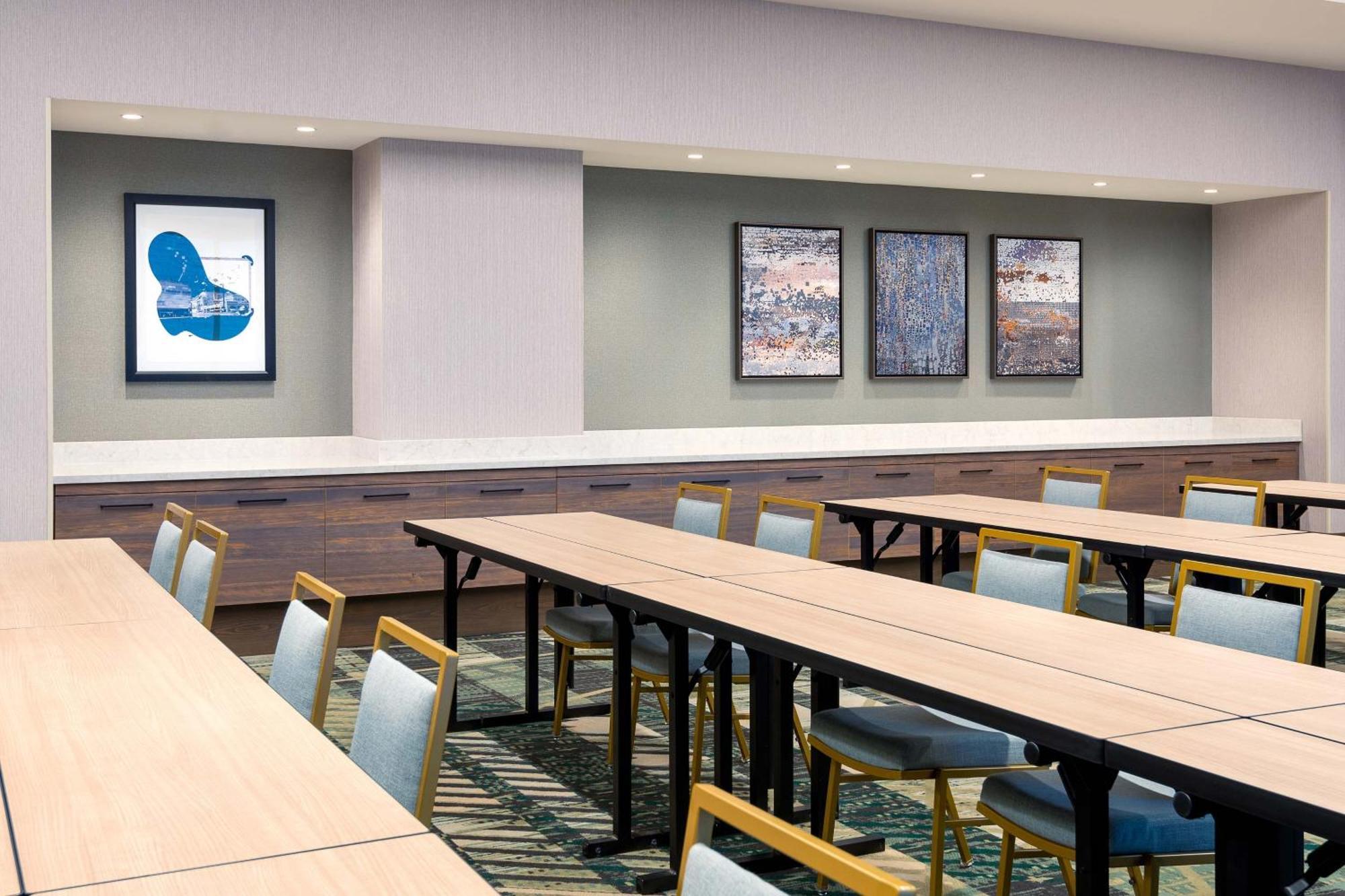 Courtyard By Marriott Atlanta Midtown Hotel Exterior photo