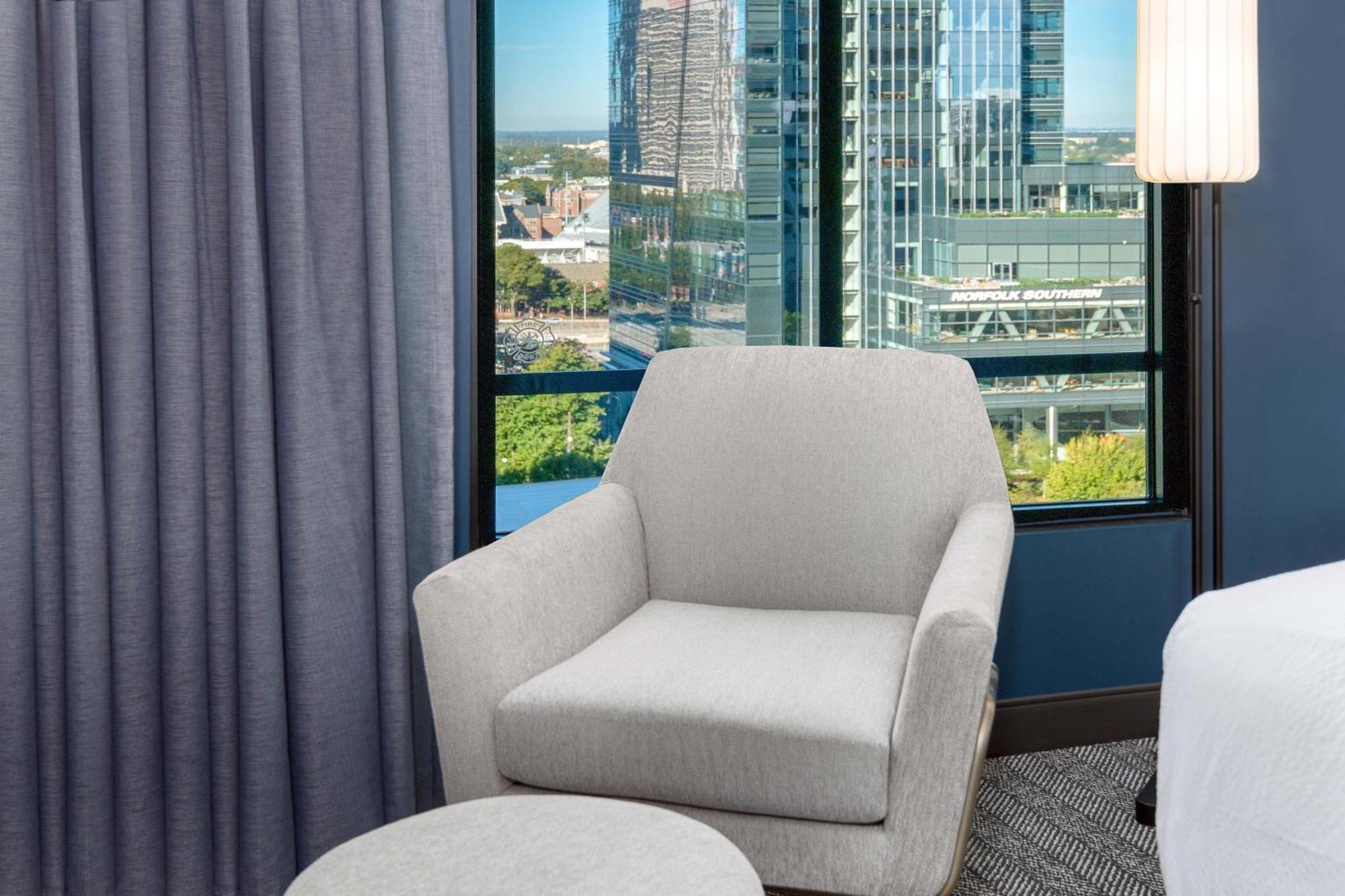 Courtyard By Marriott Atlanta Midtown Hotel Exterior photo